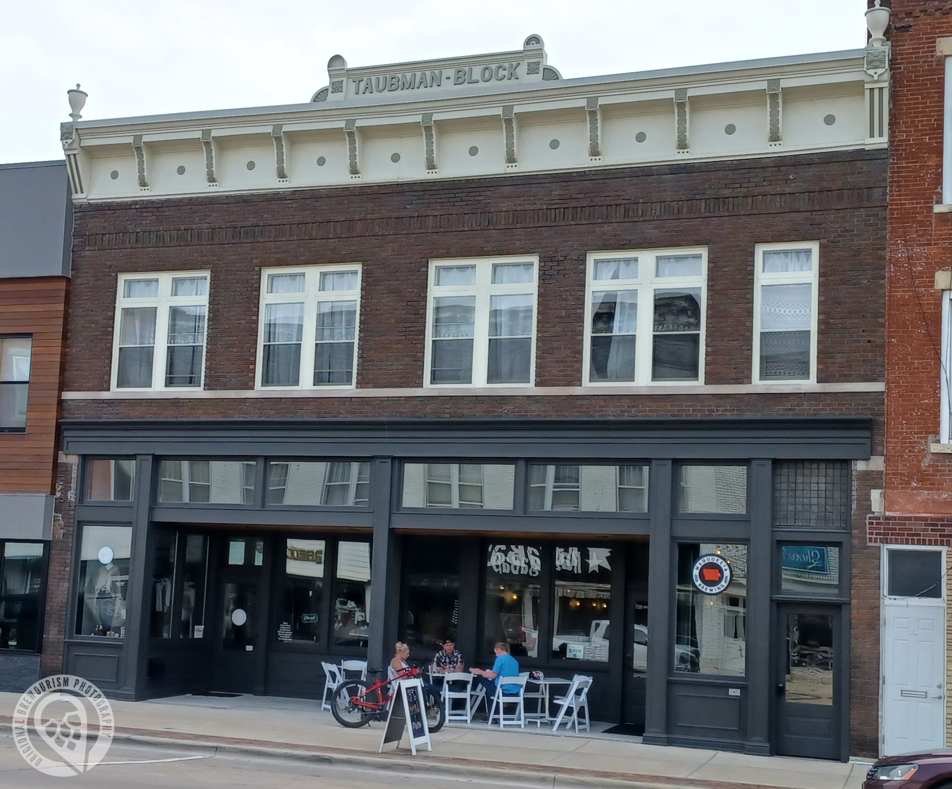 front of the Maquoketa Brewing build from across the street