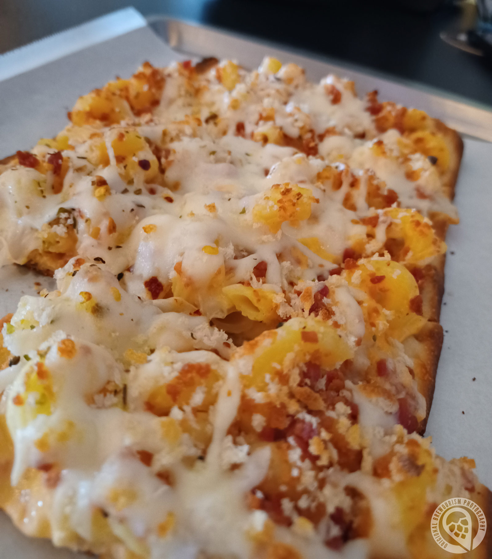 Mac and cheese flatbread pizza from Contrary Brewing